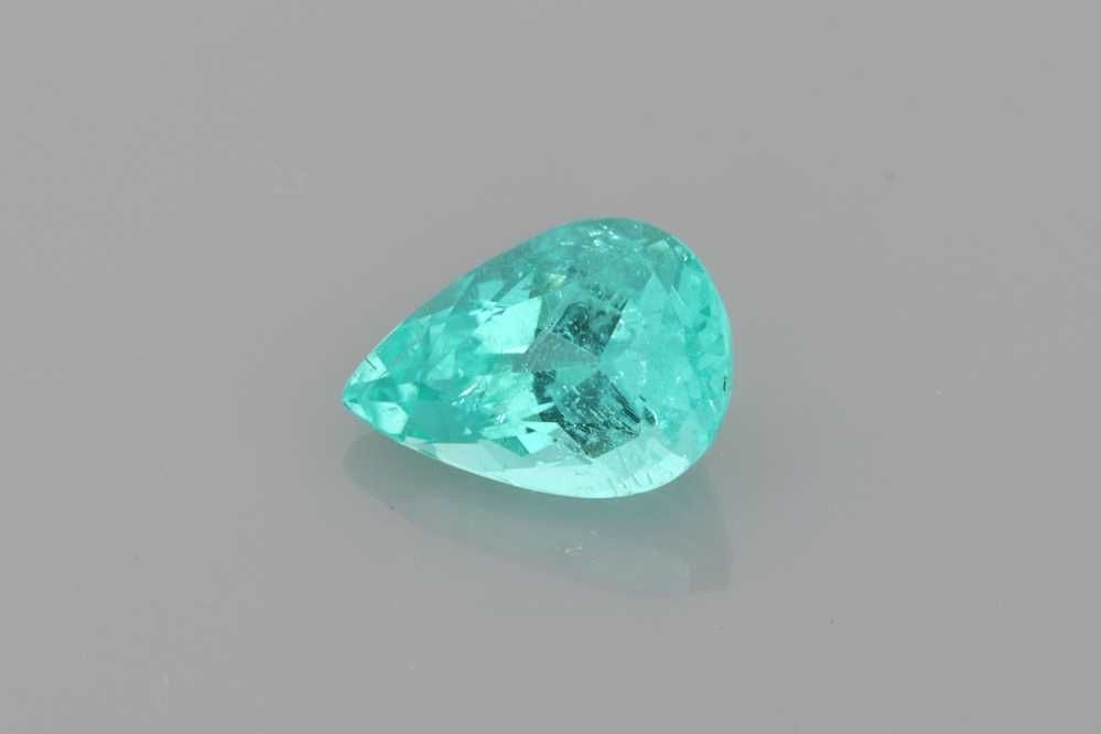 1.37 Karat Tropfen Form Tourmaline Gemstone